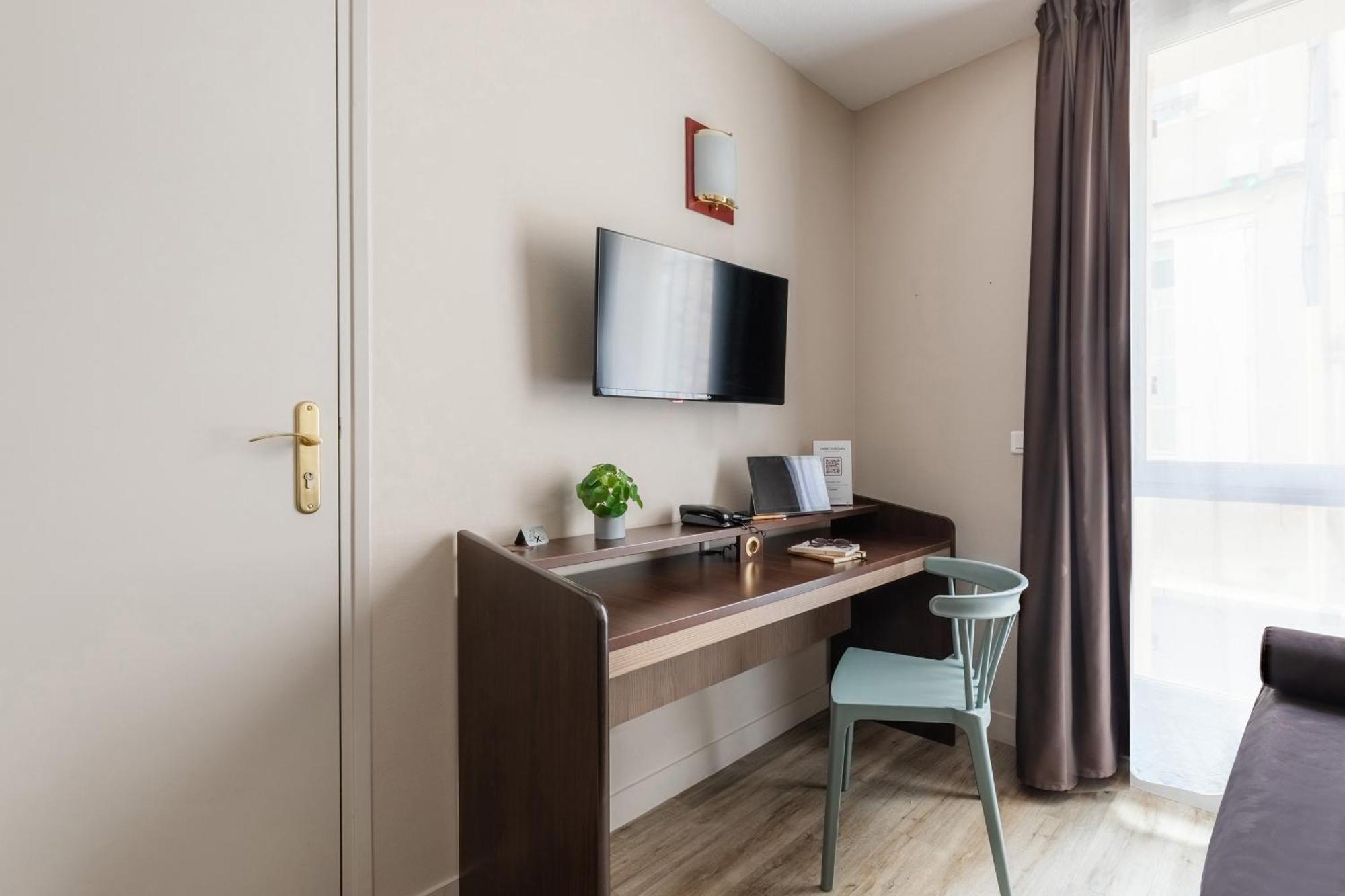 Appart'city Confort Centre Aparthotel 3*